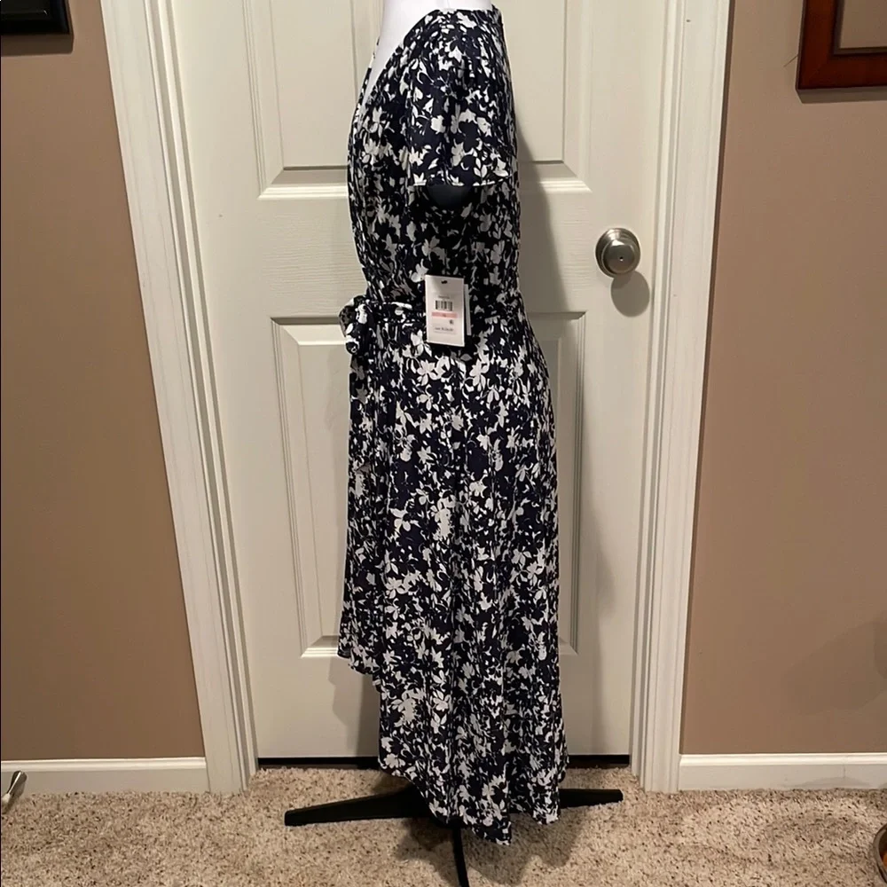 DKNY
Floral High Low Faux Wrap Dress Size 10 - Picture 4 of 10